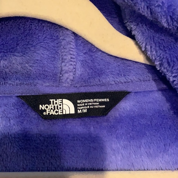 The north face fuzzy jacket - Picture 3 of 3